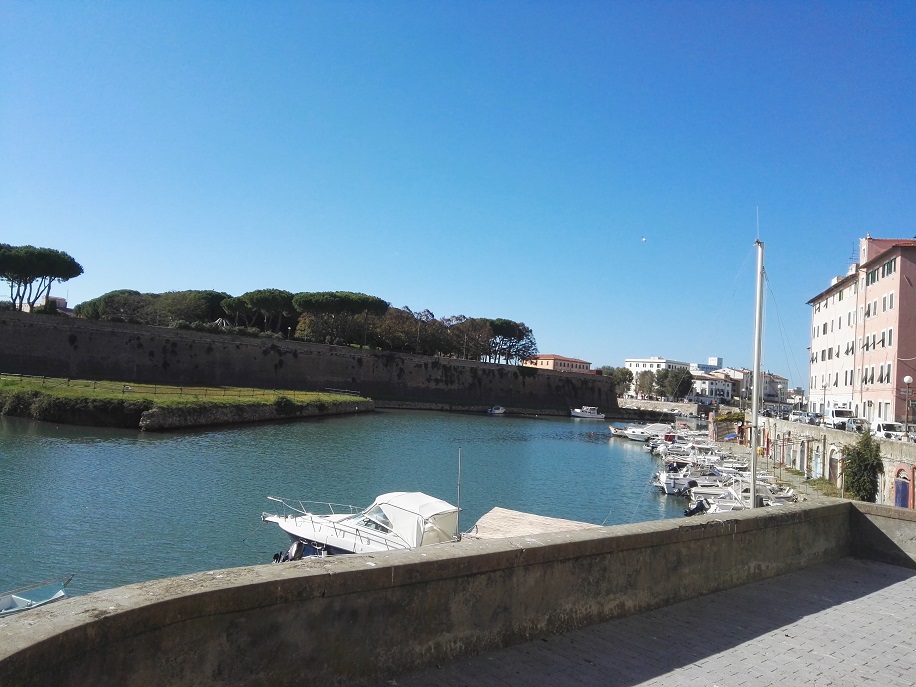 Livorno, antiguo porto magnalis o puerto de Pisa. Foto tomada por Sergio Reyes