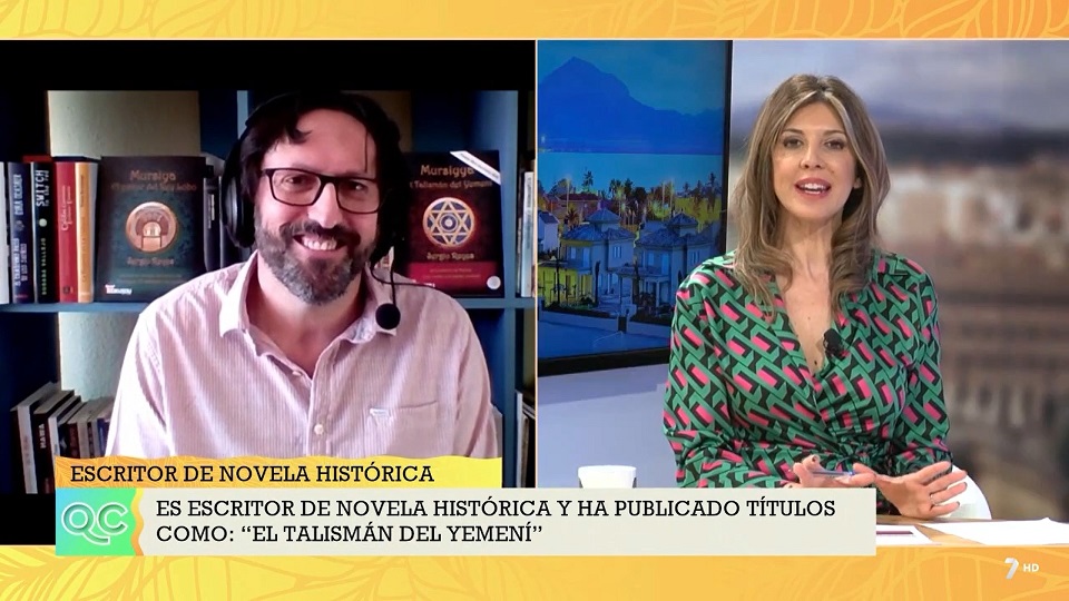 Sergio Reyes en TV 7RM hablando de literatura con Encarna Talavera en el programa Quédate conmigo, en la sección literaria que dirige Mariángeles Ibernón