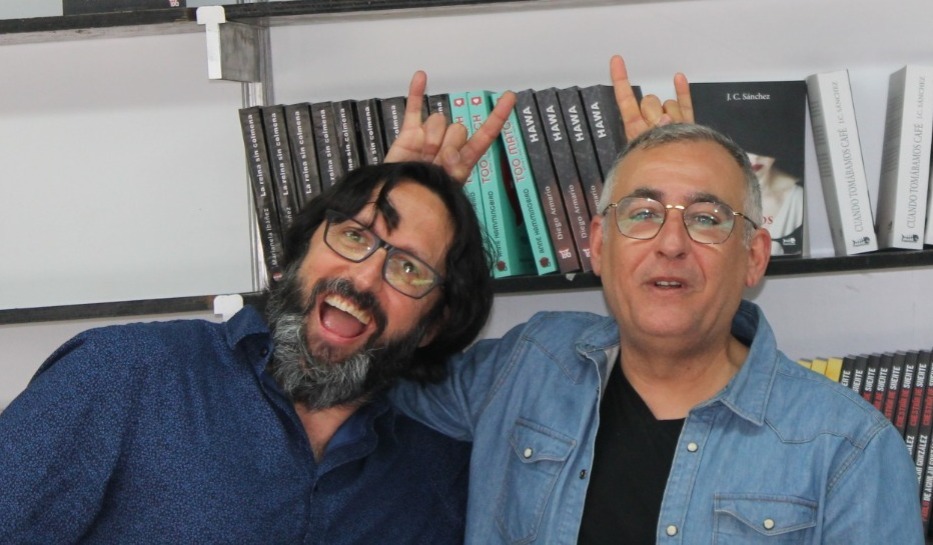 Paco Rabadán y Sergio Reyes también tienen tiempo para divertirse en la Feria del libro de Almería