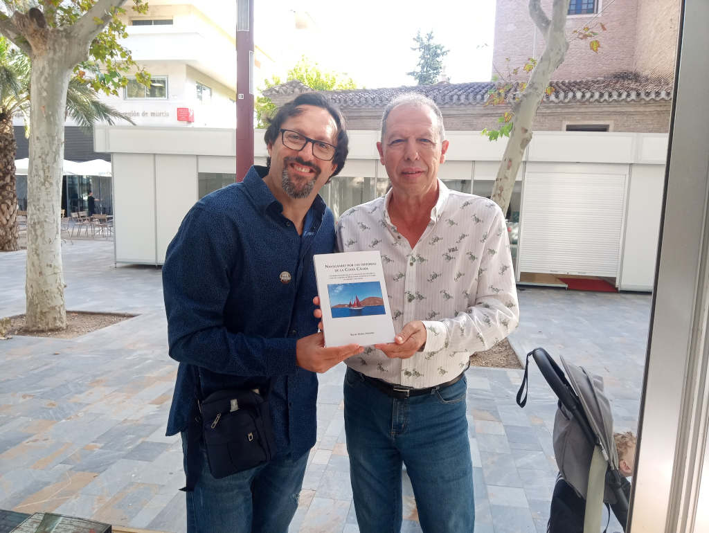Sergio Reyes y Rafa Hortal con su último libro
